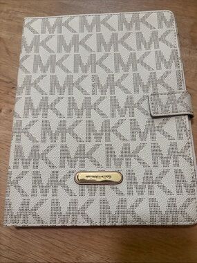 Michael Kors Cream and Taupe Signature MK Tablet / IPAD Cover/Case